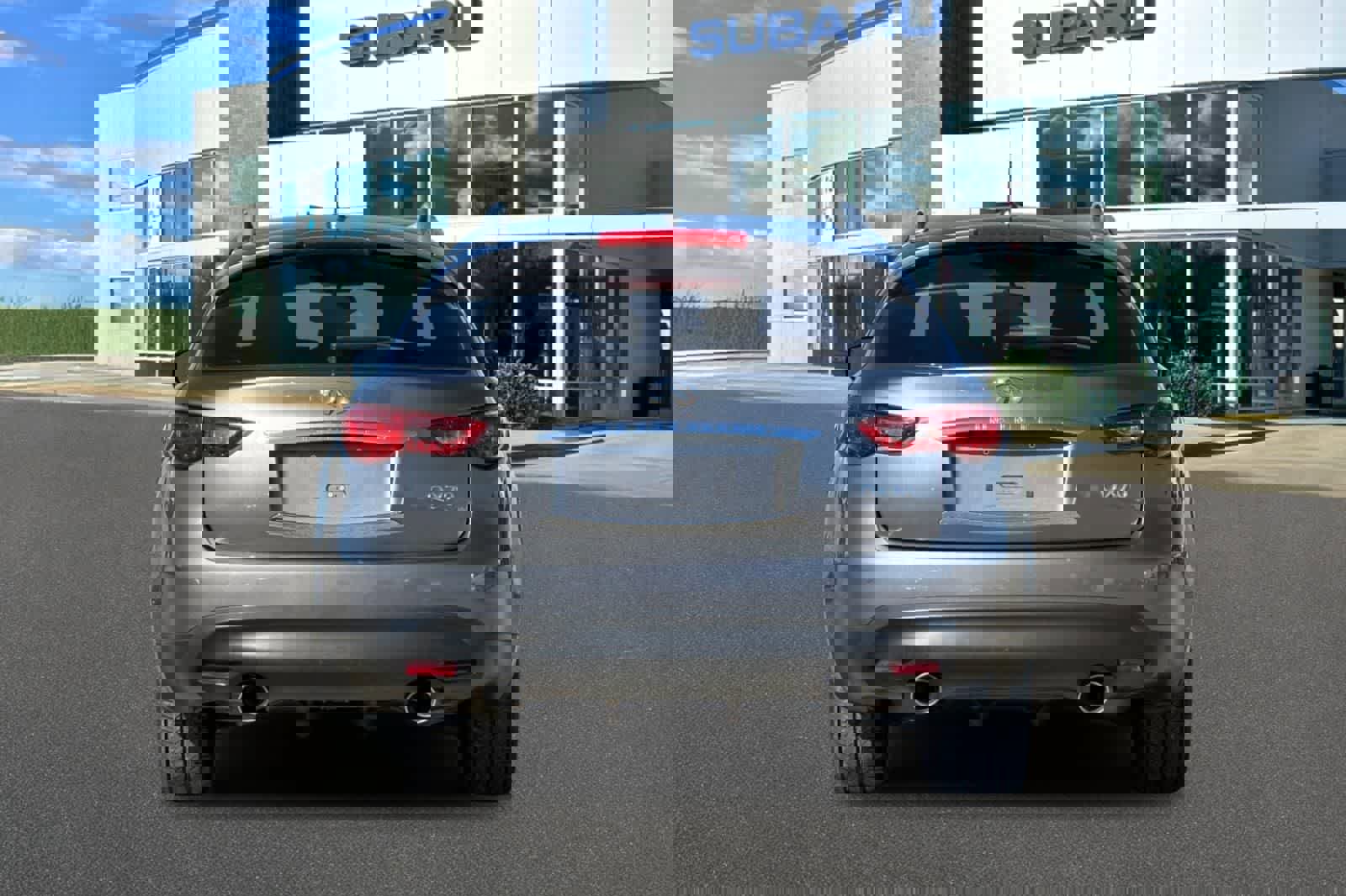 Used 2017 INFINITI QX70 AWD w/ Premium Package image 7