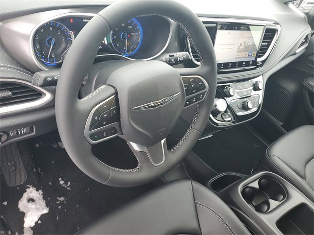 New 2026 Chrysler Pacifica Select image 18