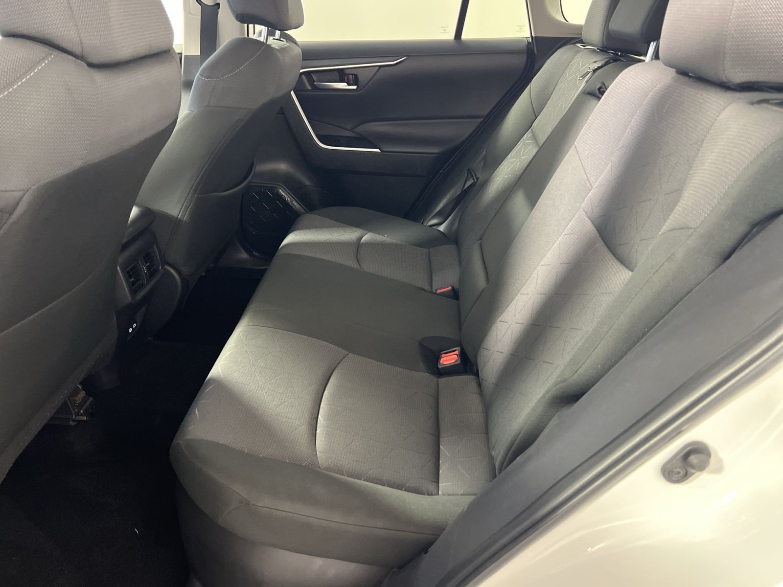 Used 2025 Toyota RAV4 XLE AWD/4WD image 26