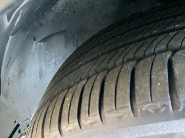 Used 2024 Volvo XC40 B5 Plus w/ Protection Package Premier image 29