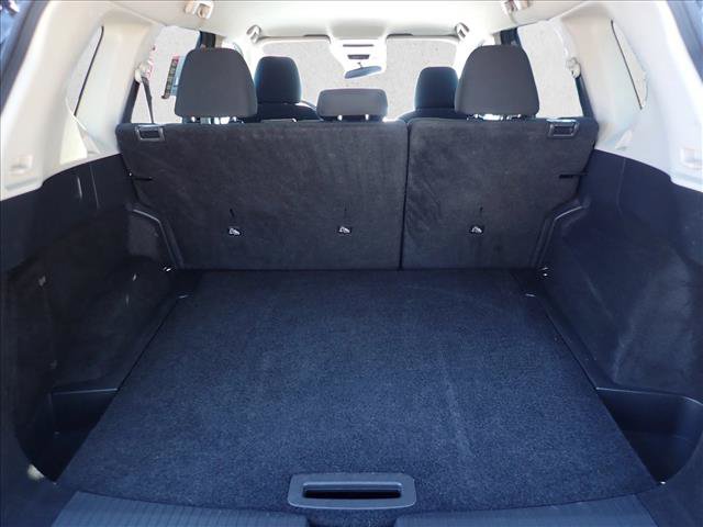Used 2024 Nissan Rogue S AWD/4WD image 8