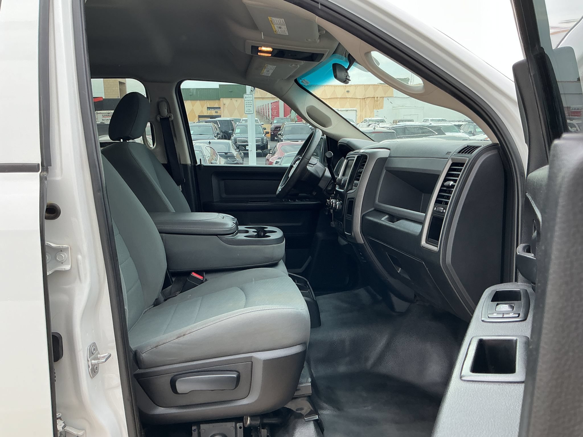 Used 2018 RAM 2500 Tradesman w/ Chrome Appearance Group AWD/4WD image 29