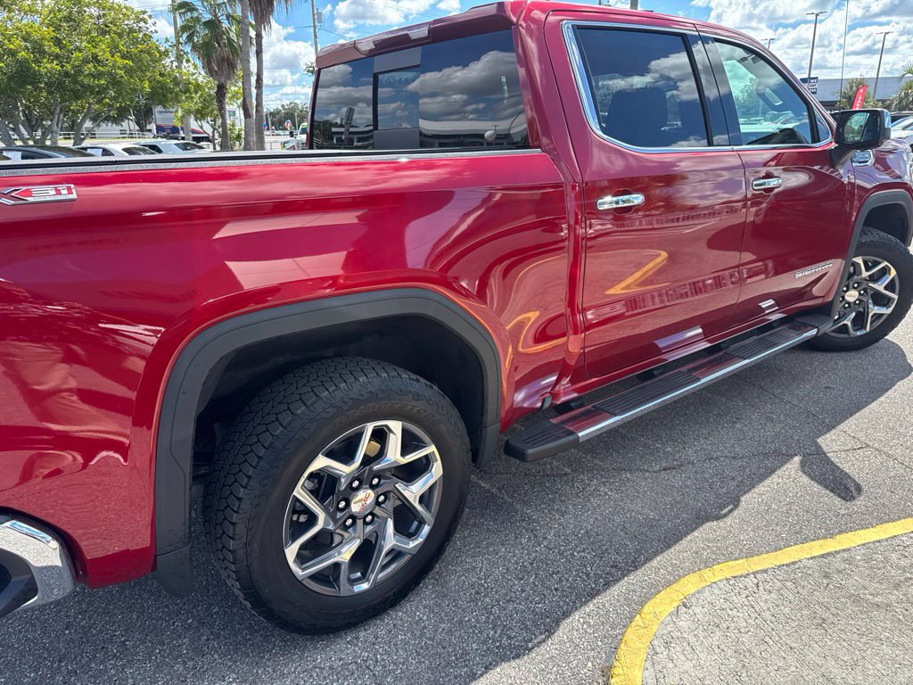 Used 2025 GMC Sierra 1500 SLT w/ SLT Premium Plus Package AWD/4WD image 5