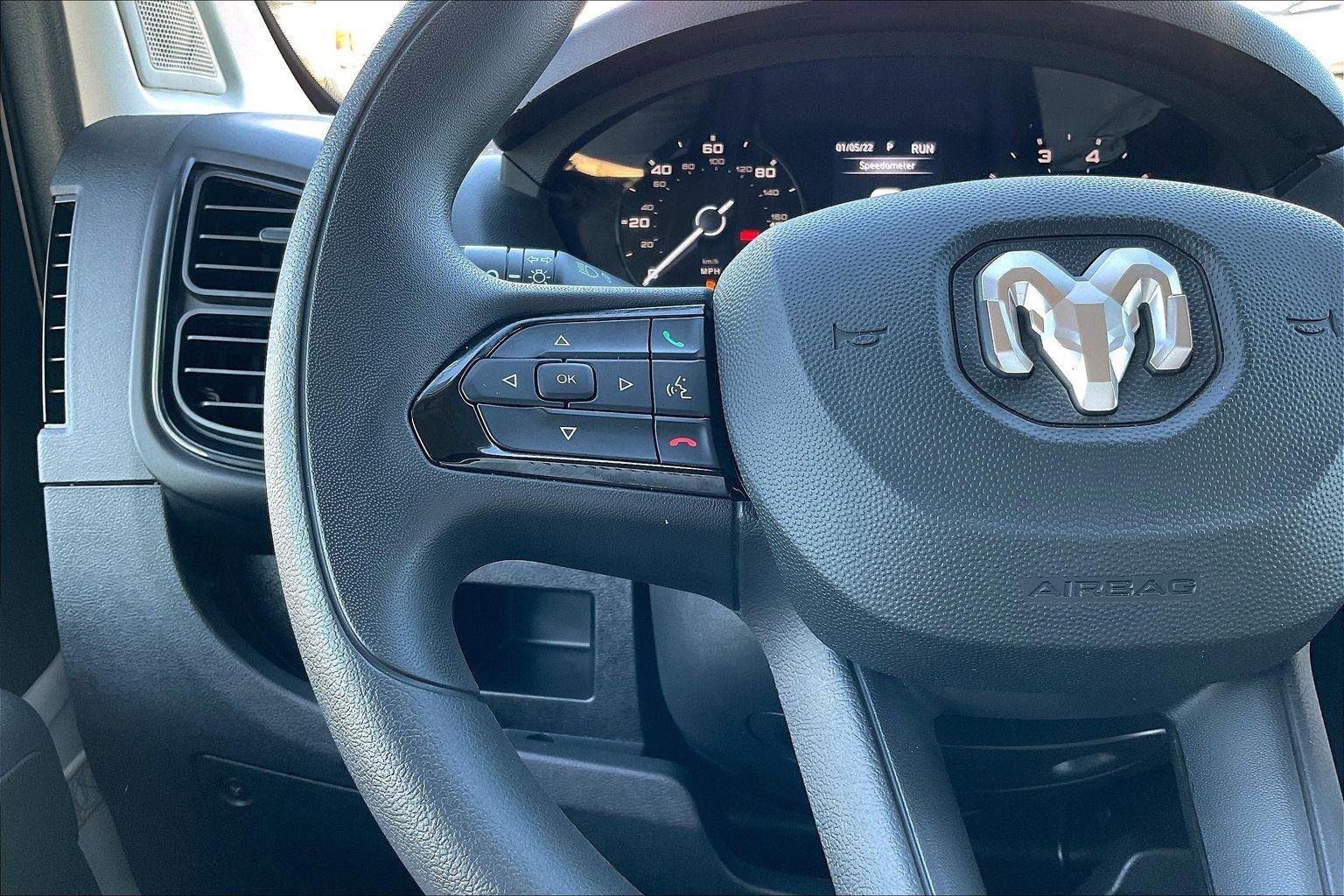 Used 2025 RAM ProMaster 2500 w/ Convenience Group image 18