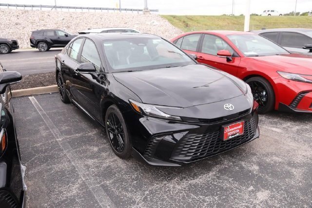 New 2026 Toyota Camry SE FWD image 4