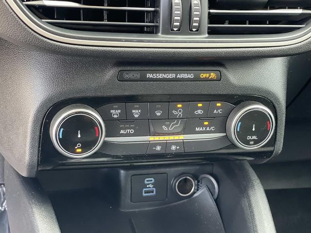 Used 2022 Ford Escape SE FWD image 15