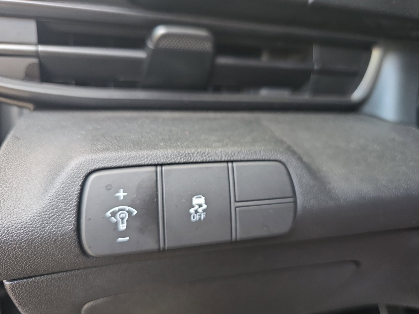 Used 2025 Hyundai Elantra Sport image 25