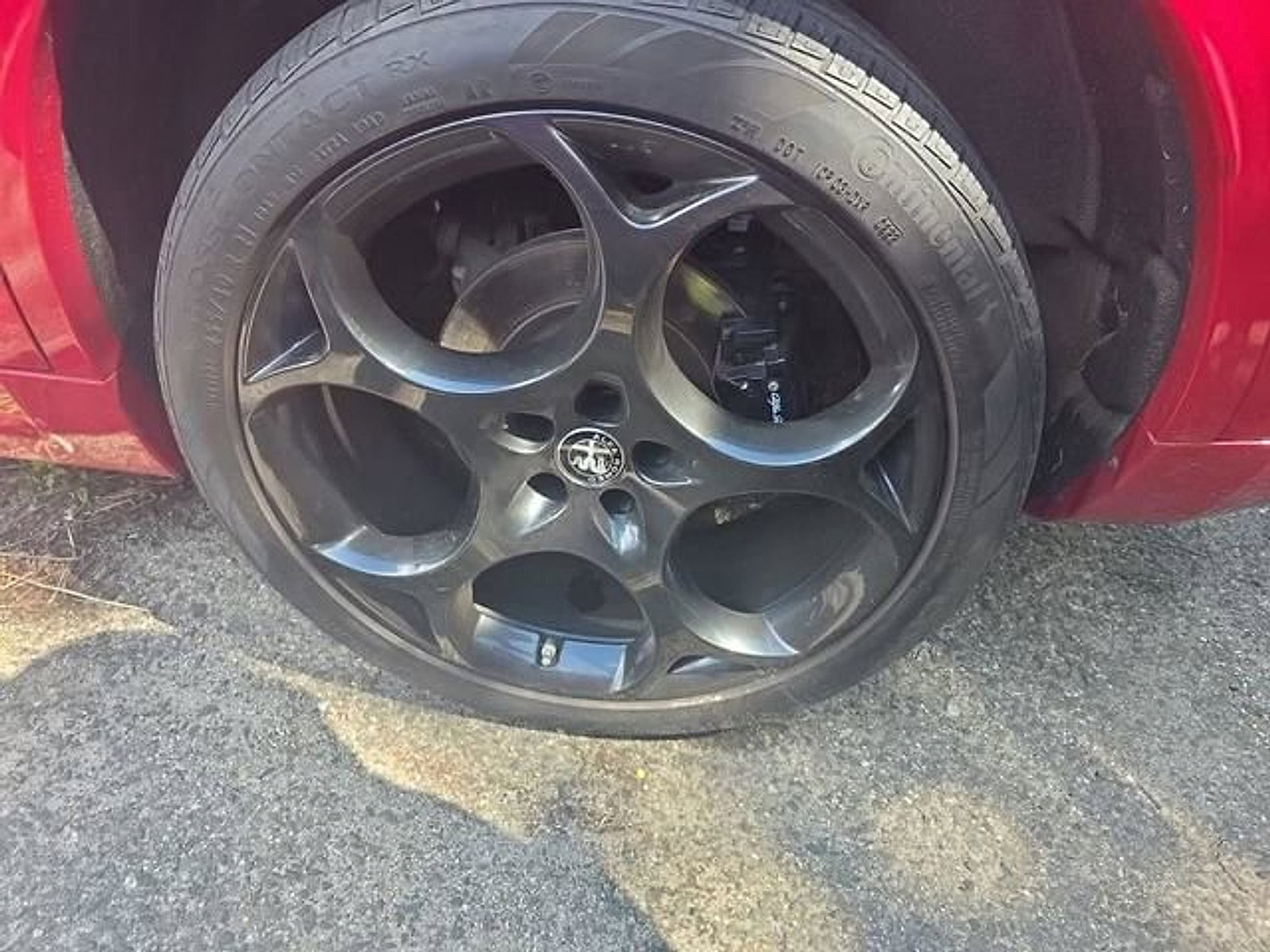 Used 2023 Alfa Romeo Stelvio Estrema image 17