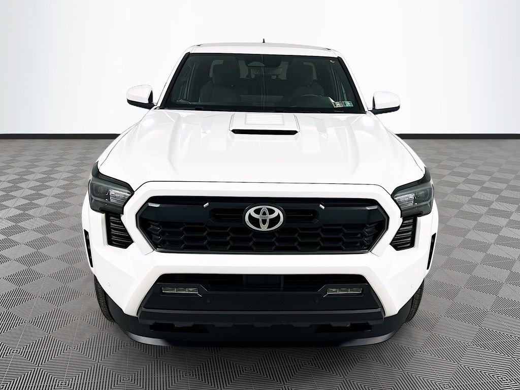 Used 2024 Toyota Tacoma TRD Sport w/ TRD Sport Upgrade Package AWD/4WD video 2