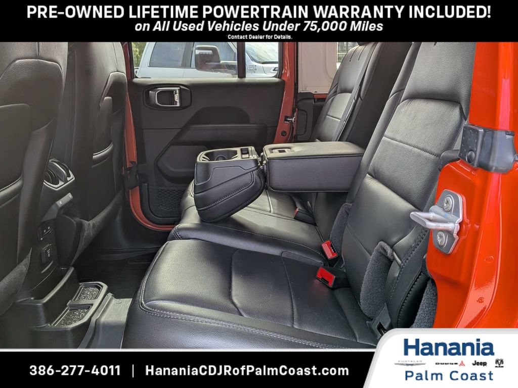 Used 2023 Jeep Wrangler Unlimited Sahara AWD/4WD image 13