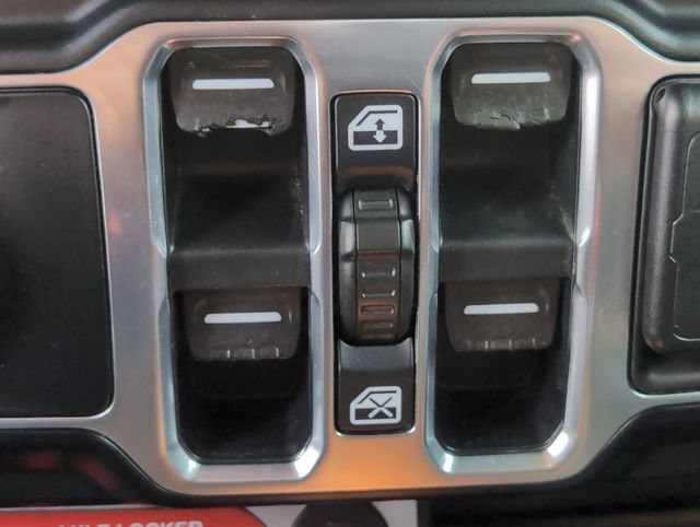 Used 2021 Jeep Gladiator Mojave AWD/4WD image 23