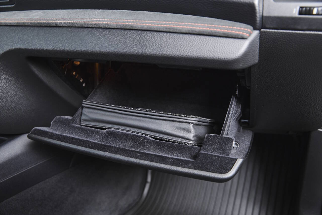 Used 2011 BMW 1 Series M image 47