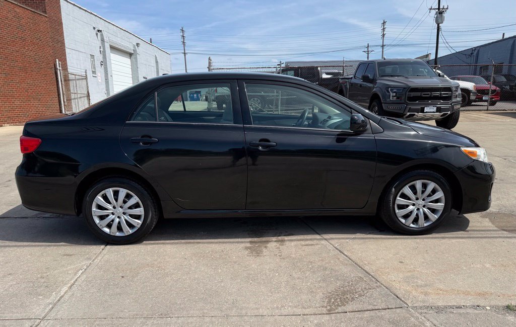 Used 2012 Toyota Corolla LE FWD image 5