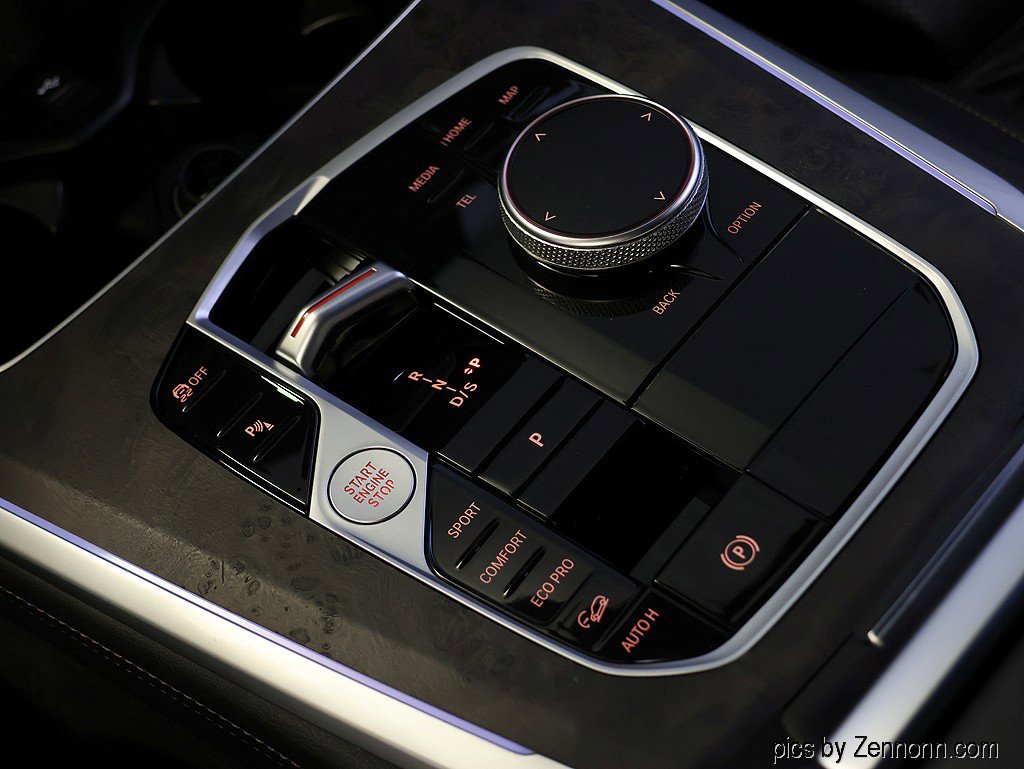 Certified 2024 BMW X5 xDrive40i w/ Premium Package image 26