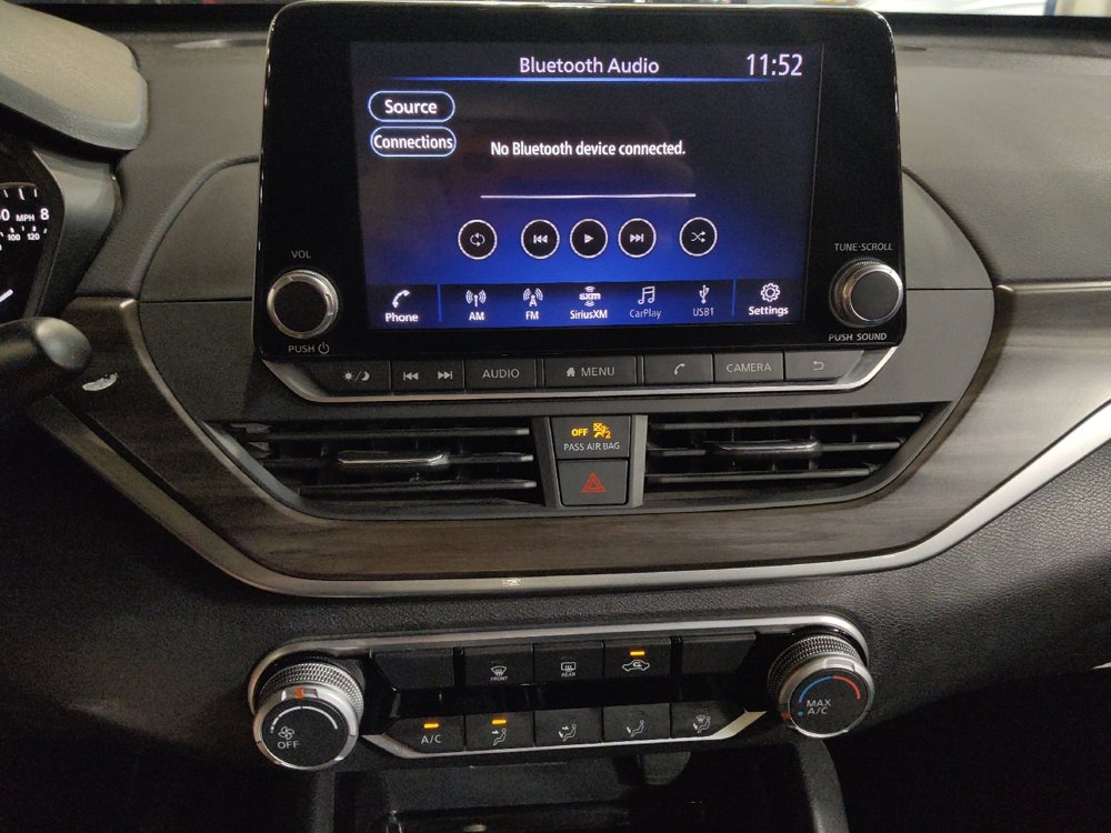 Used 2024 Nissan Altima 2.5 SV image 25