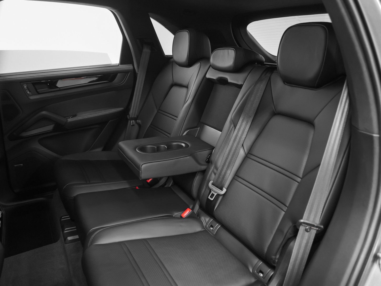 New 2026 Porsche Cayenne GTS AWD/4WD image 50