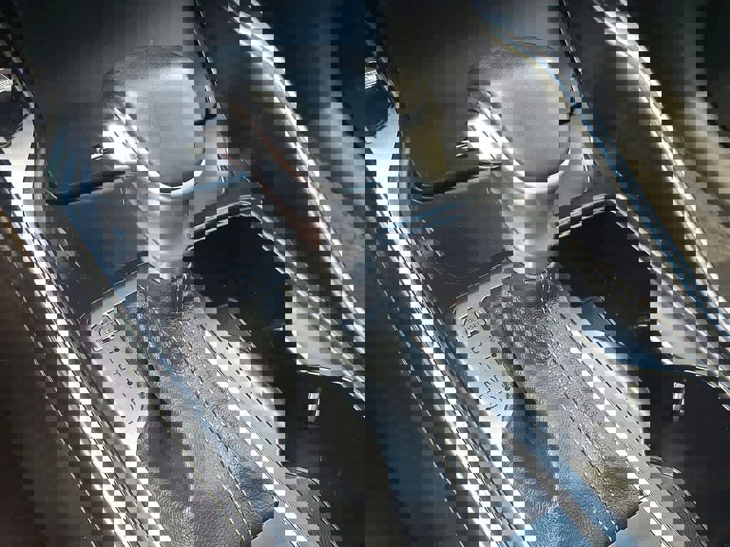 Used 2023 Kia Sorento S w/ Panoramic Sunroof Package image 12