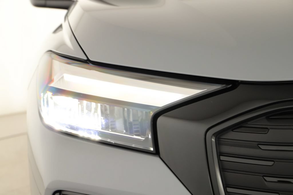 Certified 2024 Audi Q4 e-tron Premium Plus w/ Premium Plus AWD/4WD image 34