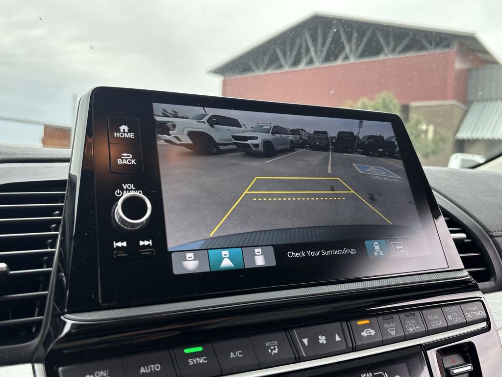 Used 2025 Honda Odyssey Touring image 15
