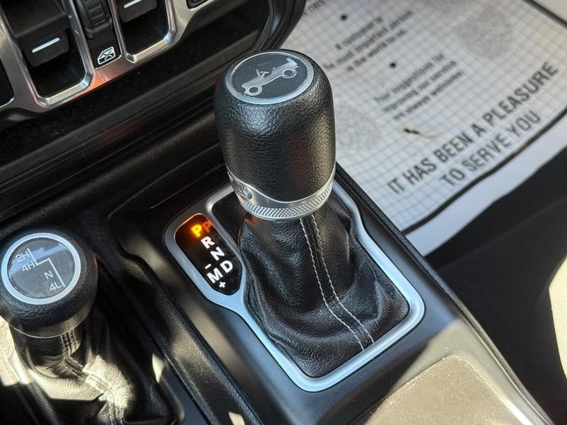 Used 2019 Jeep Wrangler Unlimited Sahara AWD/4WD image 28