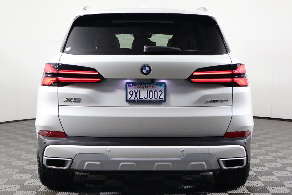 Certified 2026 BMW X5 sDrive40i w/ Climate Comfort Package RWD image 5