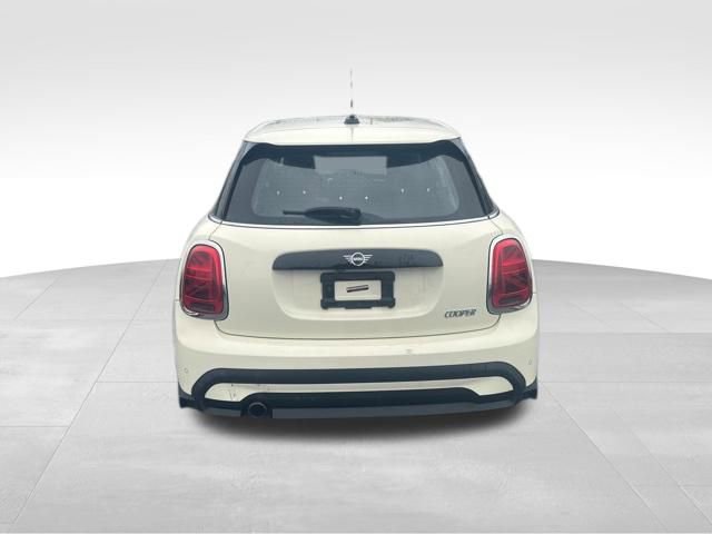 Used 2022 MINI Cooper 4-Door Hardtop FWD image 3