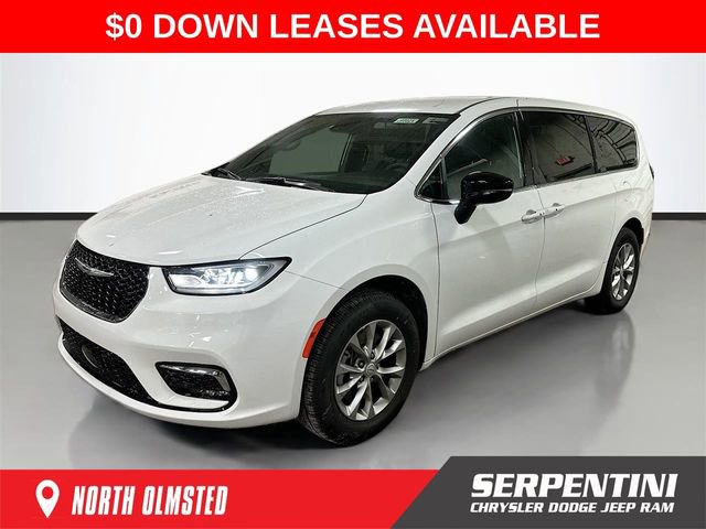 New 2026 Chrysler Pacifica Select