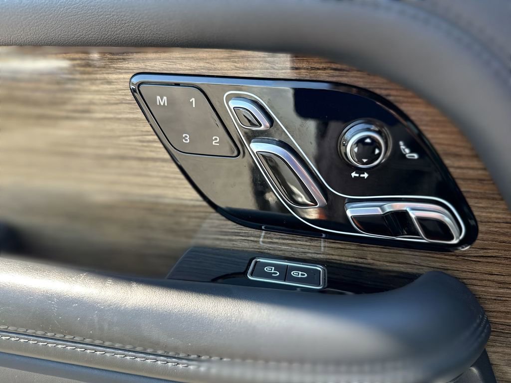 Used 2018 Land Rover Range Rover HSE image 14