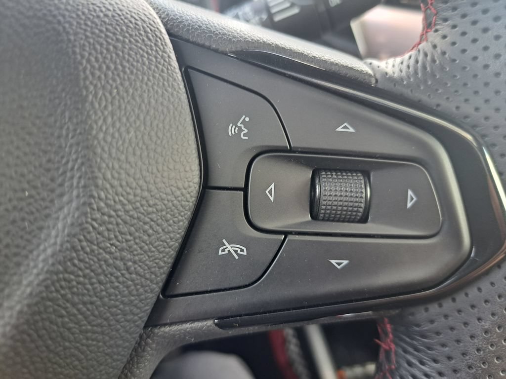 Used 2023 Chevrolet TrailBlazer RS w/ Sun and Liftgate Package AWD/4WD image 22