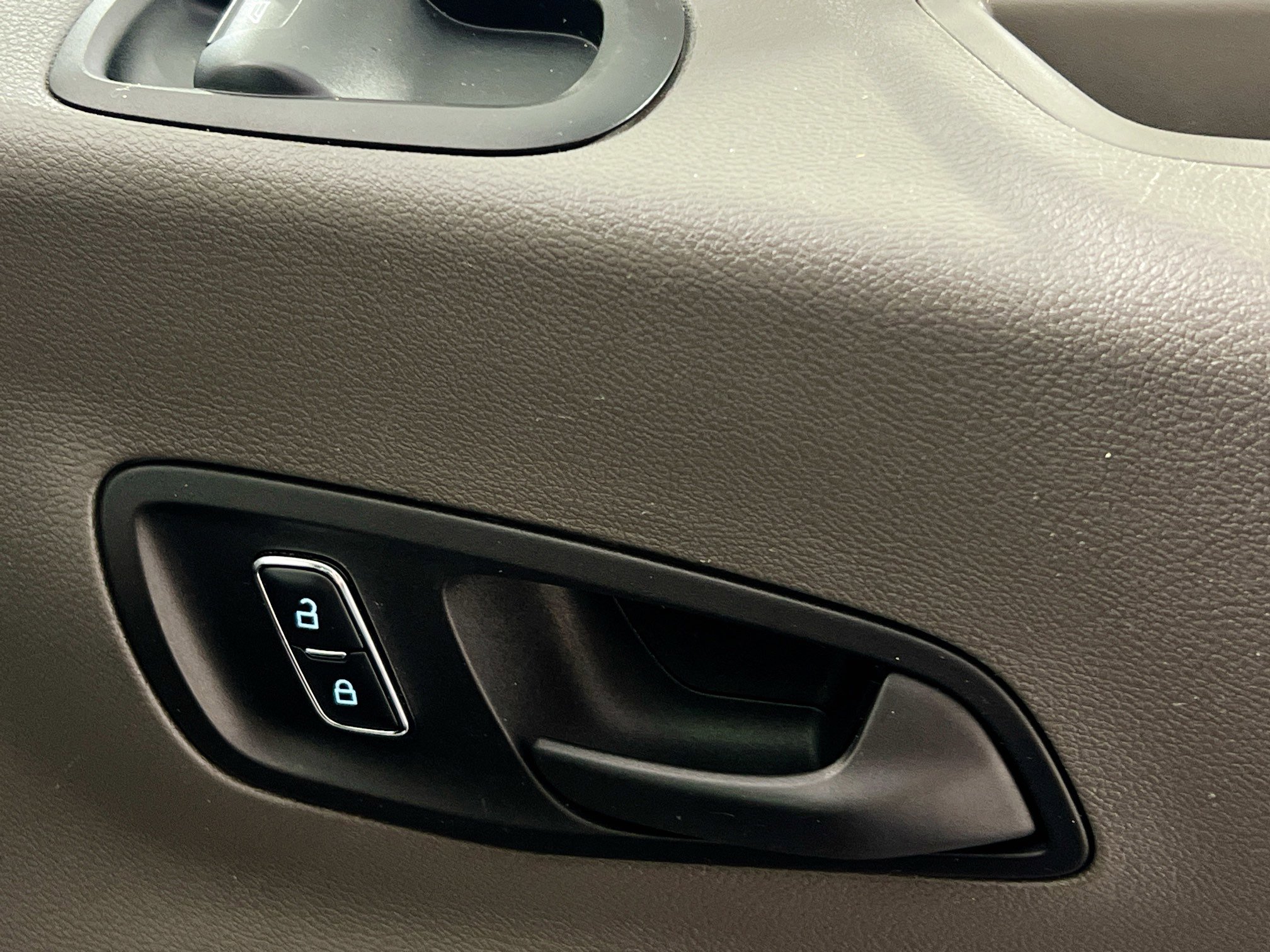 Used 2024 Ford Transit 350 XLT image 31