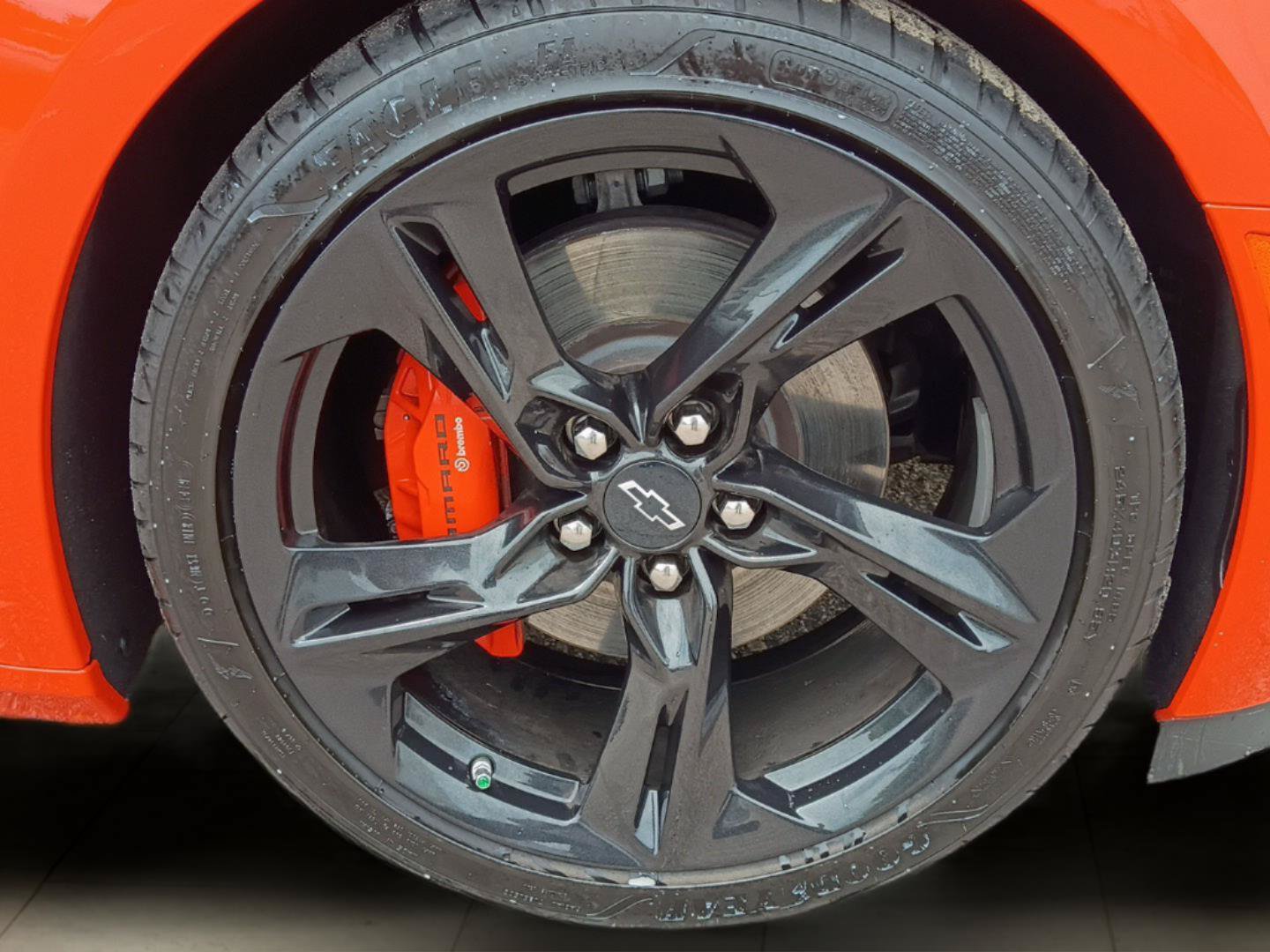 Used 2020 Chevrolet Camaro SS RWD image 47