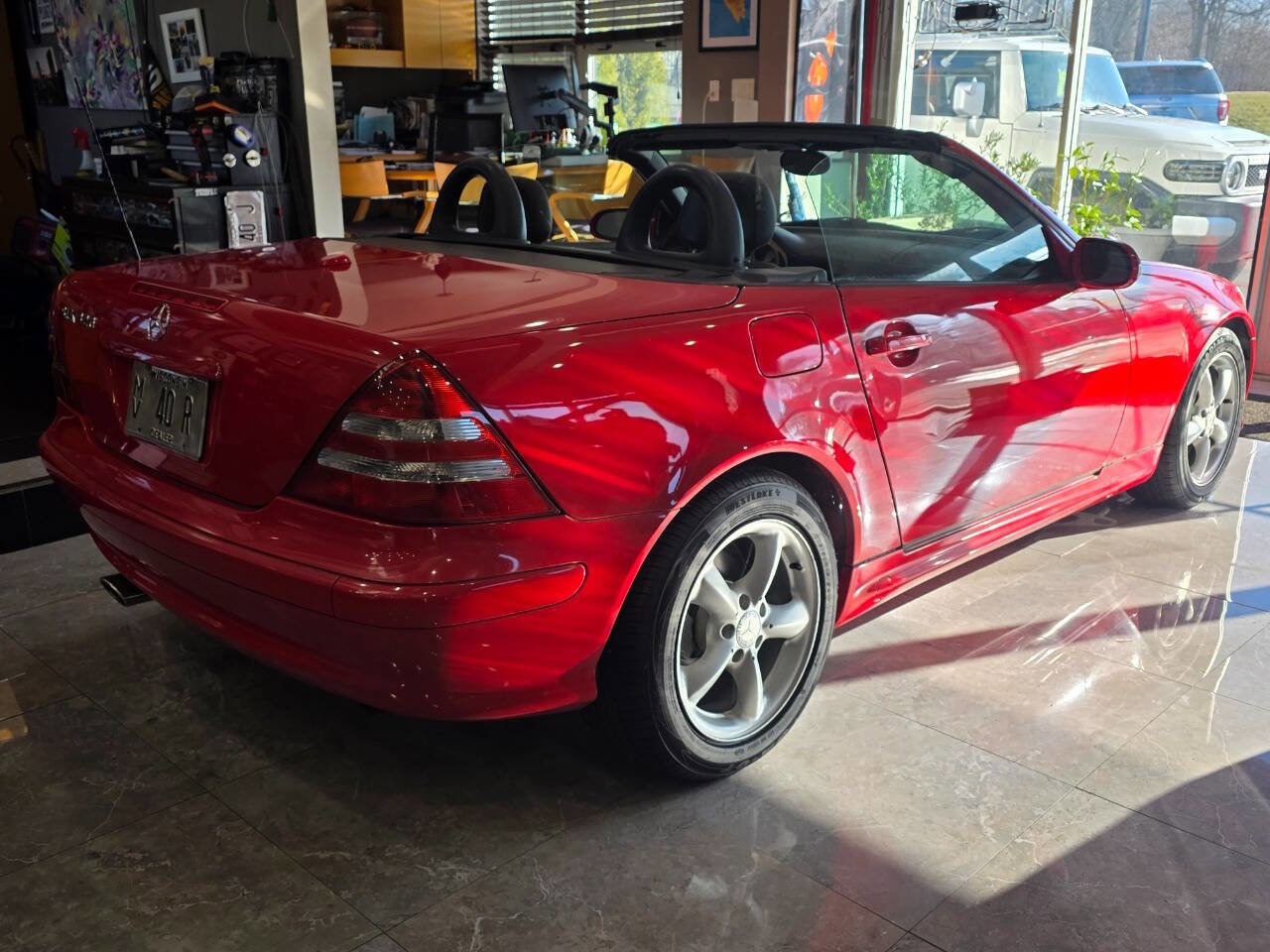 Used 2001 Mercedes-Benz SLK 320 image 4