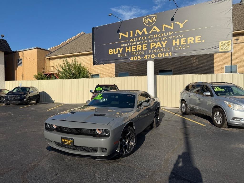 Used 2018 Dodge Challenger SXT RWD image 6