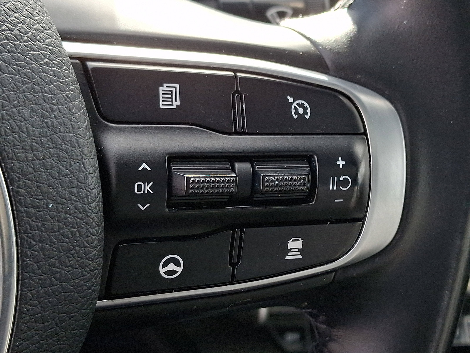 Used 2021 Kia K5 GT-Line w/ GT-Line FWD Premium Package image 22