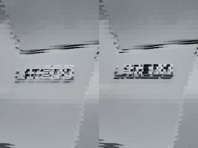 Certified 2025 Jeep Grand Cherokee Laredo X w/ Luxury Tech Group I image 9