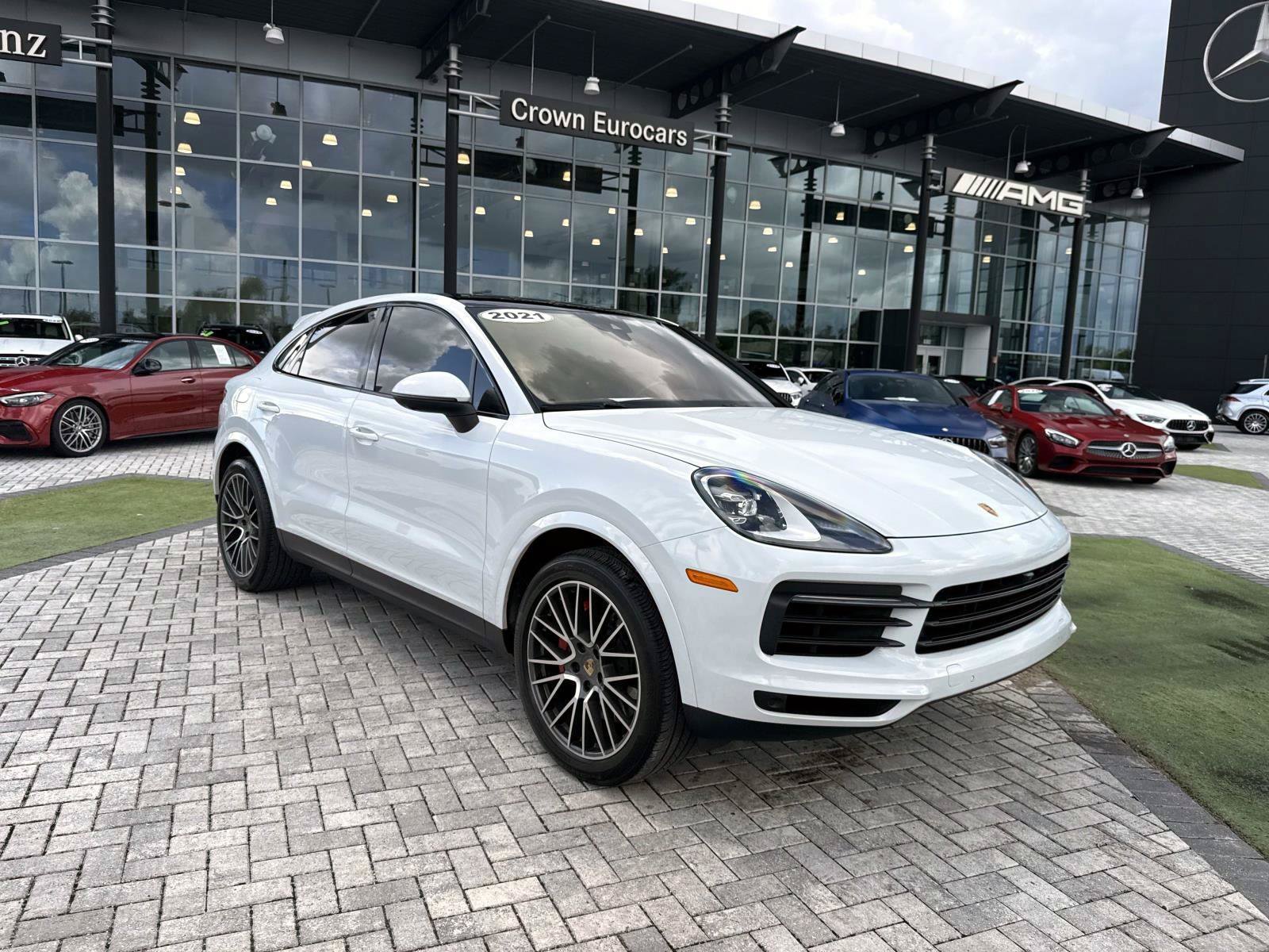 Used 2021 Porsche Cayenne Coupe w/ Premium Package AWD/4WD image 7