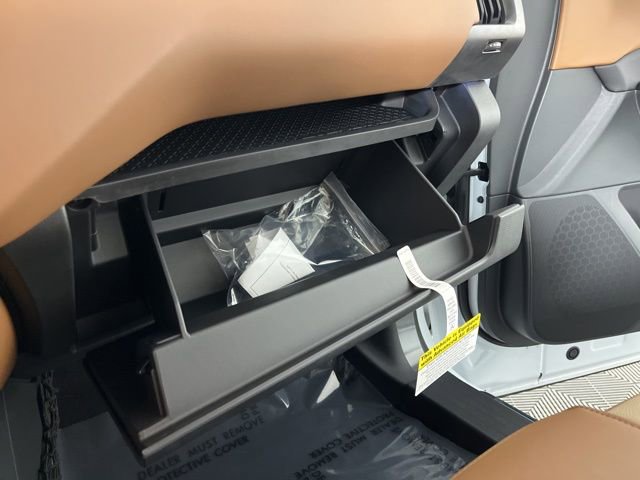 New 2026 Nissan Pathfinder Platinum image 38