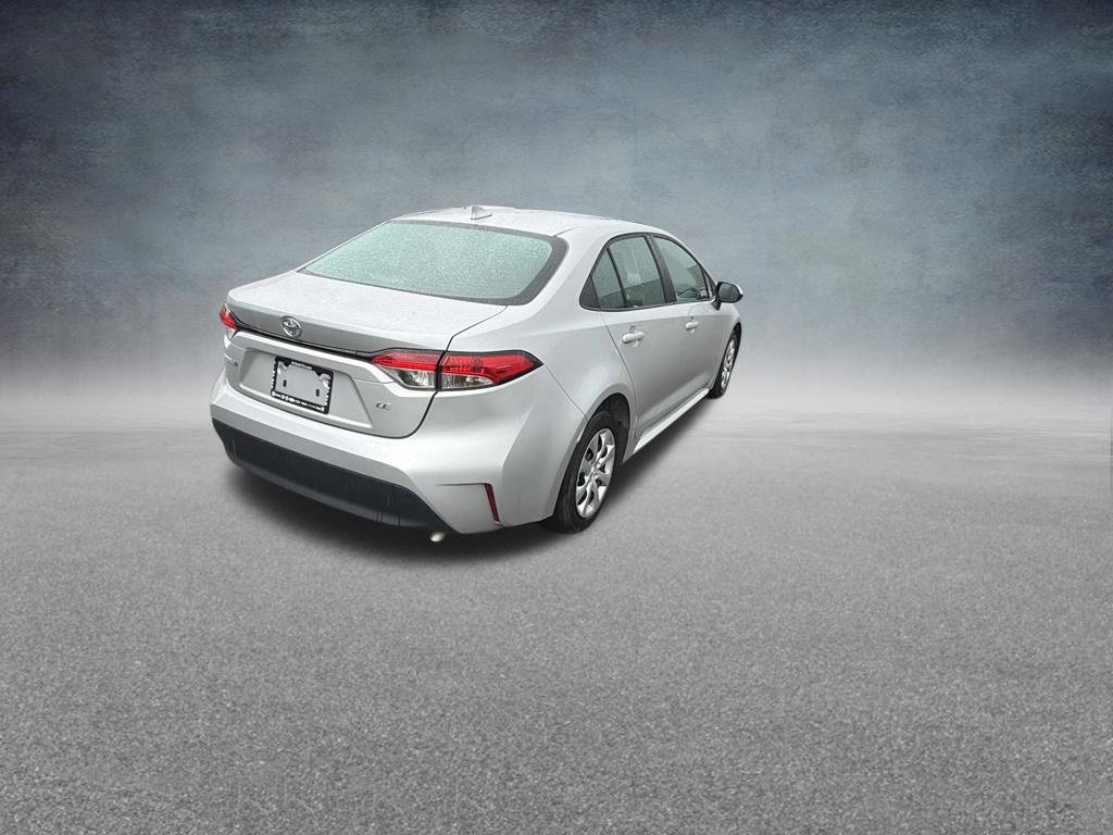 Used 2024 Toyota Corolla LE FWD image 5