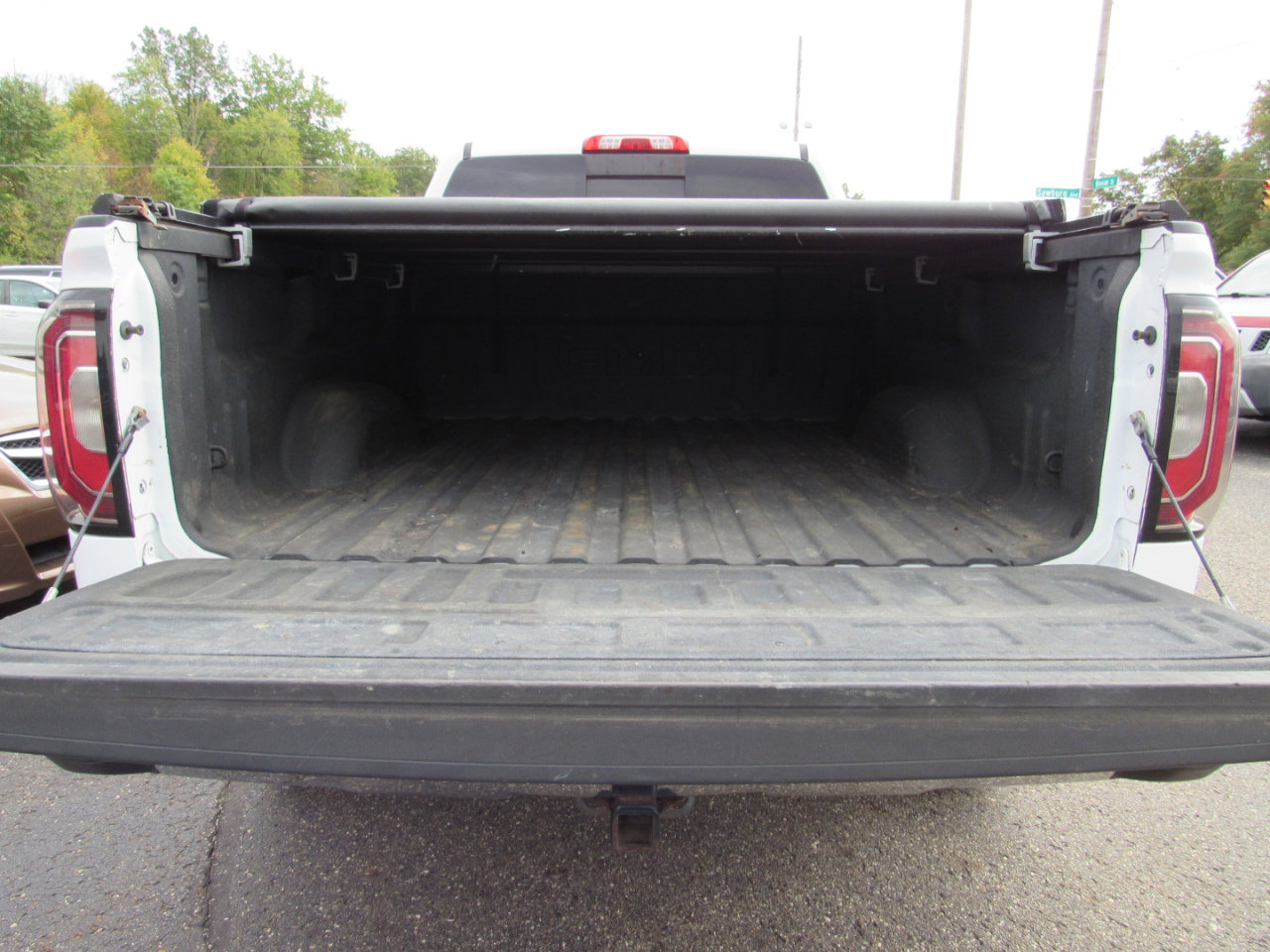 Used 2016 GMC Sierra 1500 SLT w/ SLT Preferred Package image 14