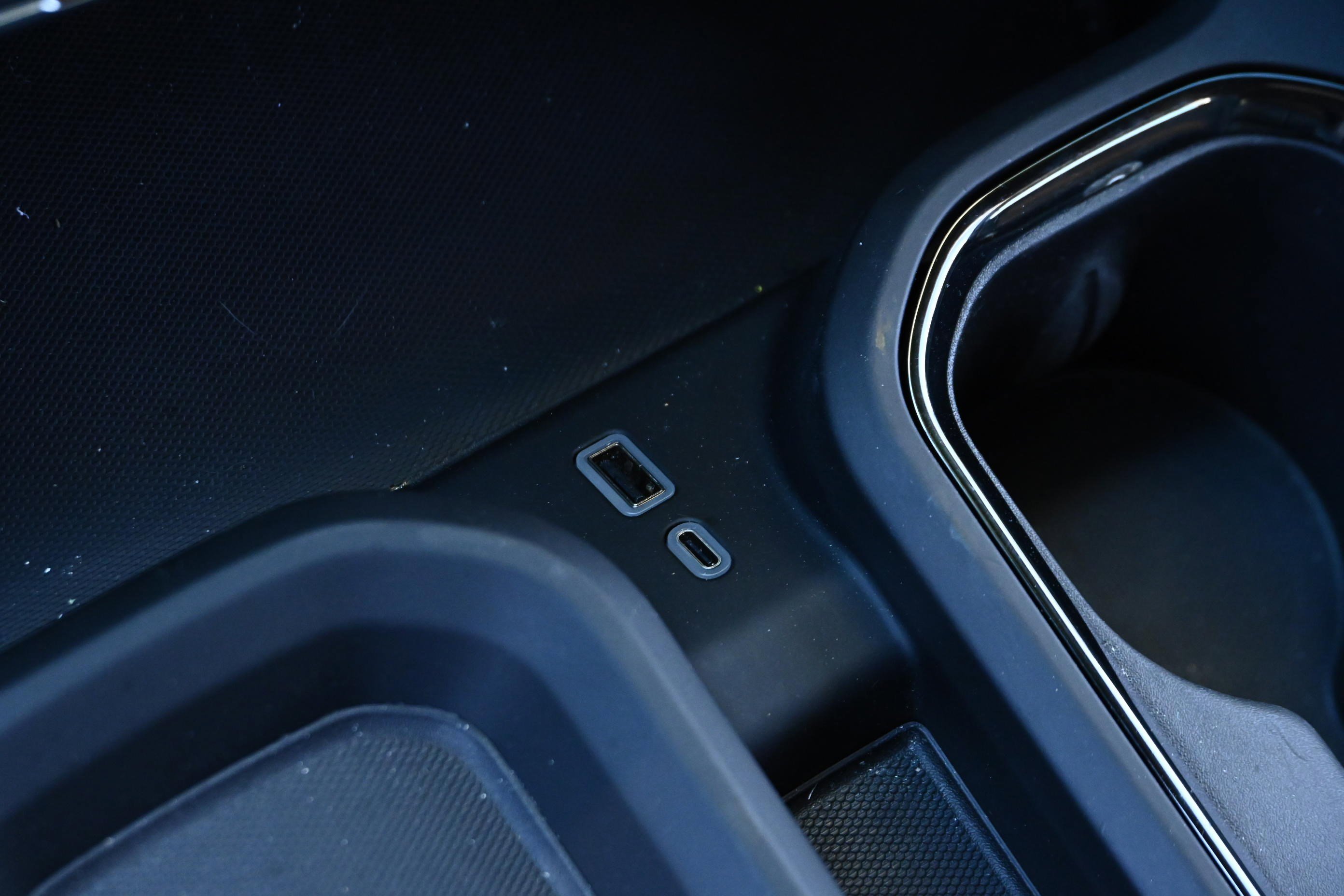 Used 2024 GMC Sierra 2500 AT4 w/ AT4 Premium Plus Package image 40