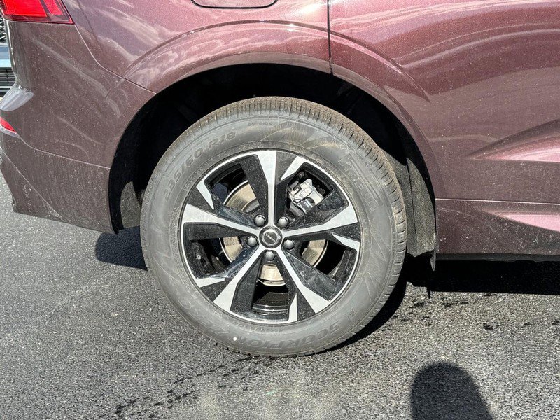 New 2026 Volvo XC60 B5 Core w/ Climate Package image 4