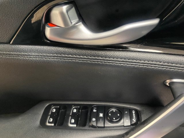 Used 2020 Kia Stinger GT-Line w/ Sun & Sound Package RWD image 20