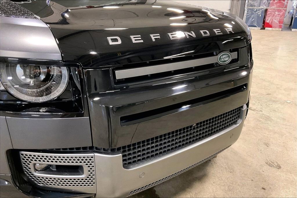 Used 2024 Land Rover Defender 110 Carpathian Edition AWD/4WD image 33