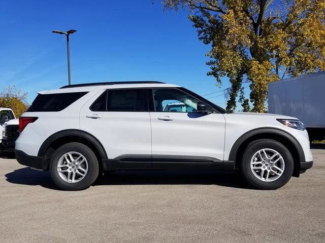 New 2026 Ford Explorer Active image 2