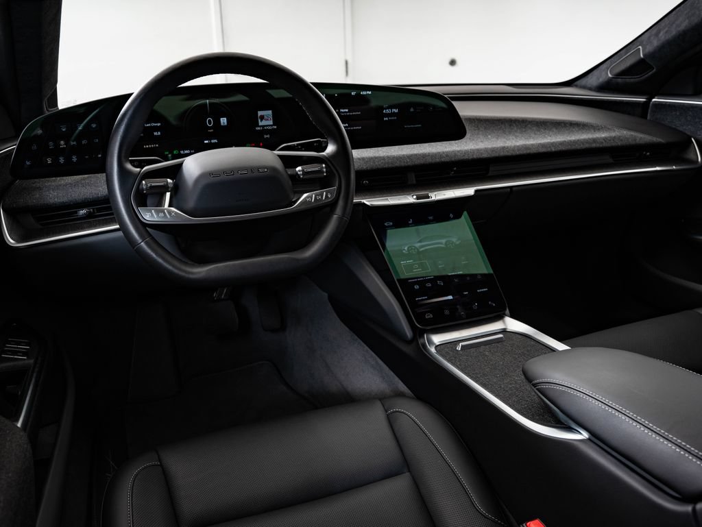 Used 2024 Lucid Air Pure RWD image 4