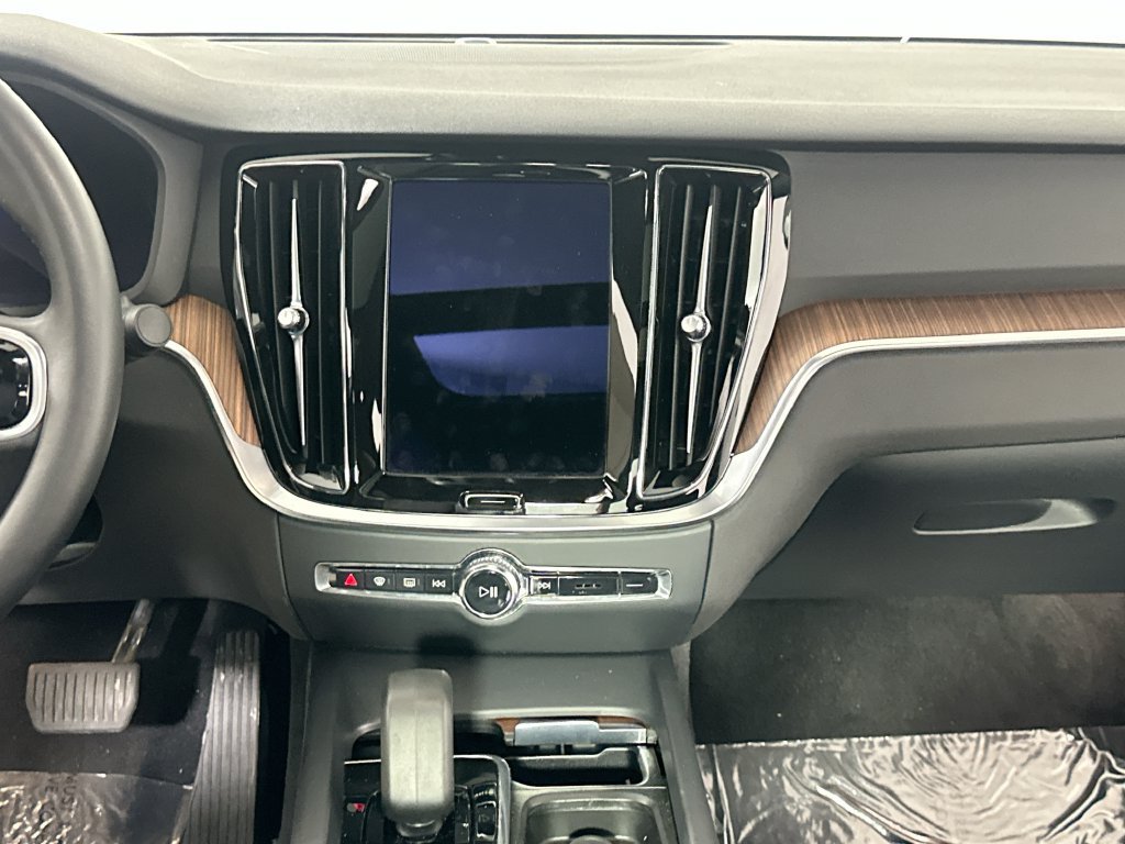 Used 2023 Volvo S60 B5 Plus FWD image 20