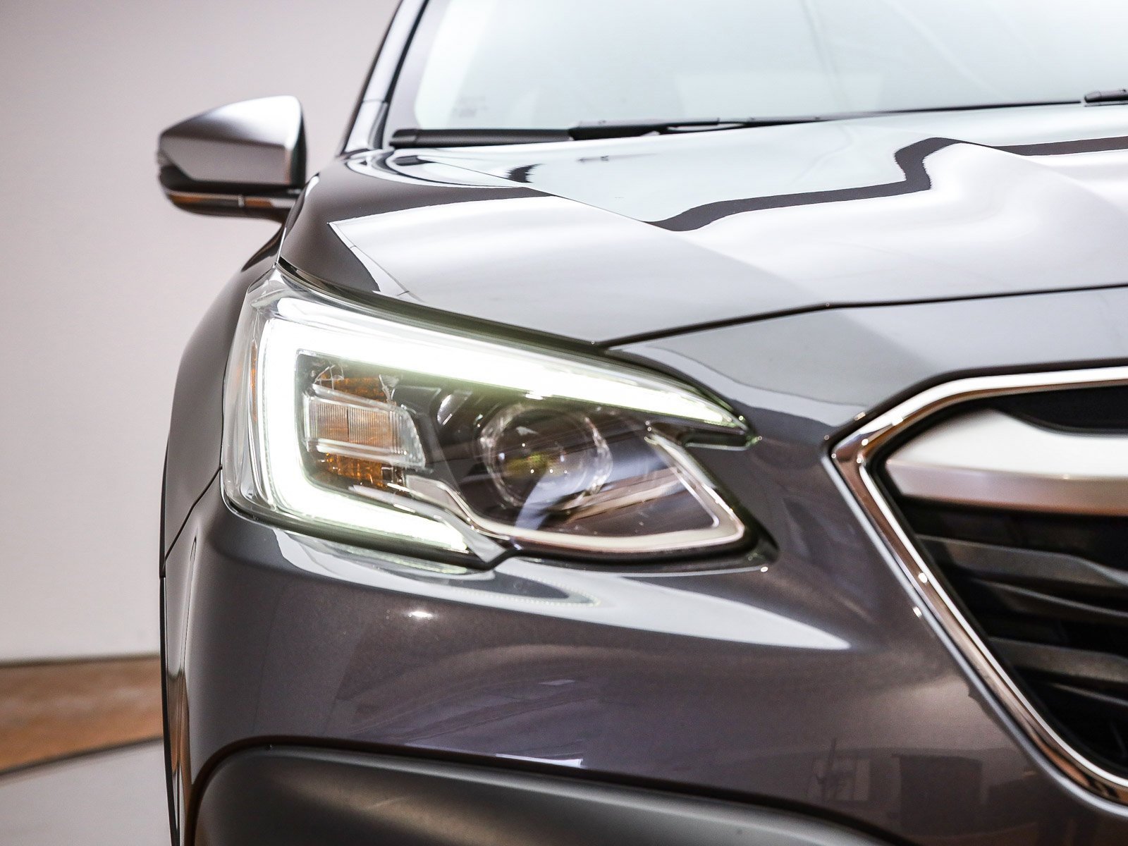 Used 2022 Subaru Outback Touring image 5