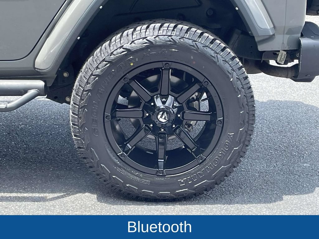 Used 2022 Jeep Wrangler Unlimited Sahara AWD/4WD image 12