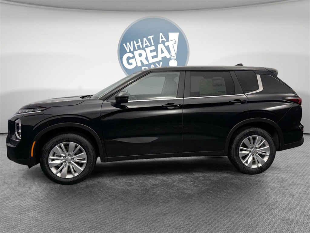 New 2026 Mitsubishi Outlander ES image 7