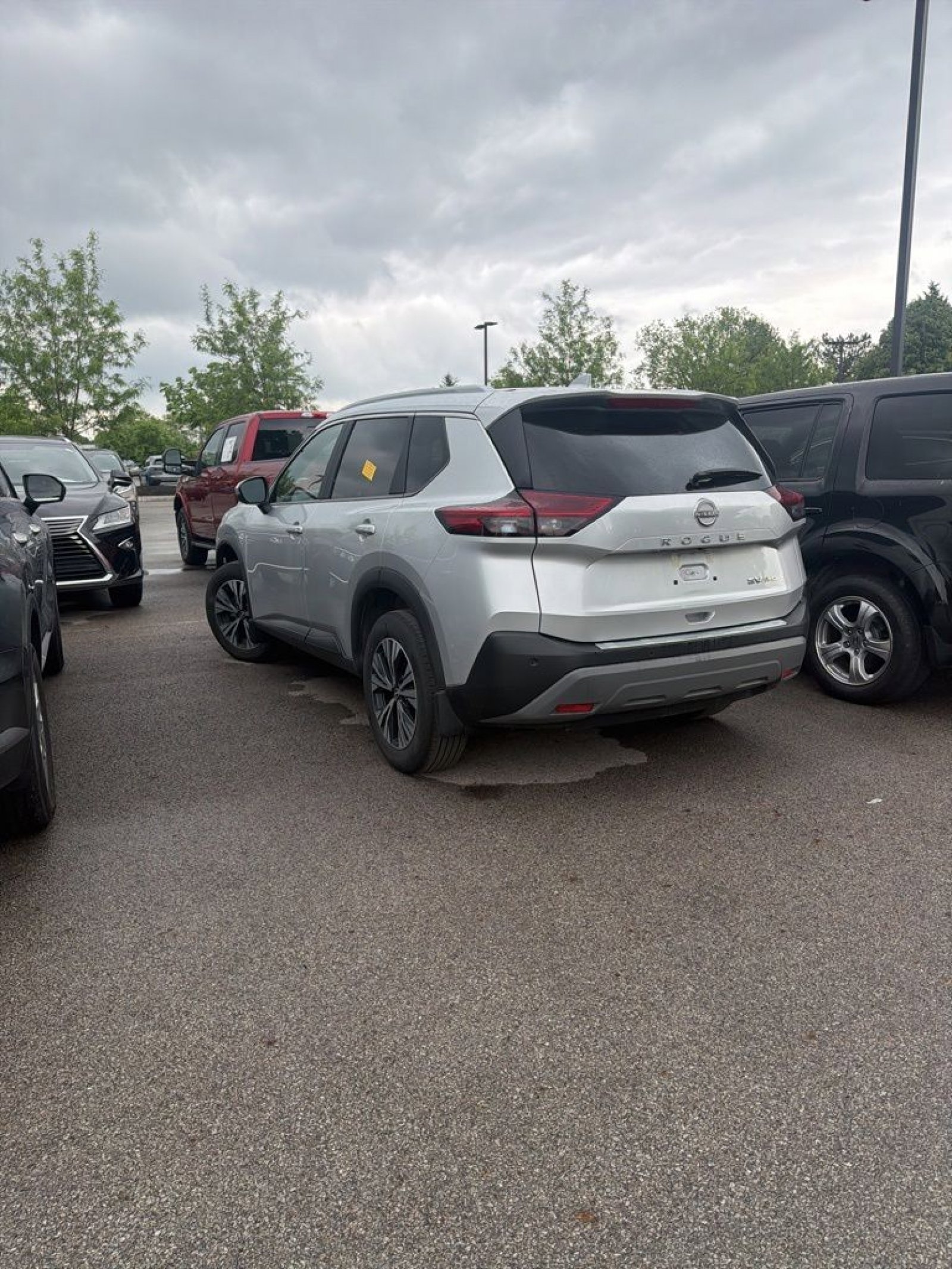 Used 2023 Nissan Rogue SV w/ SV Premium B Package AWD/4WD image 6